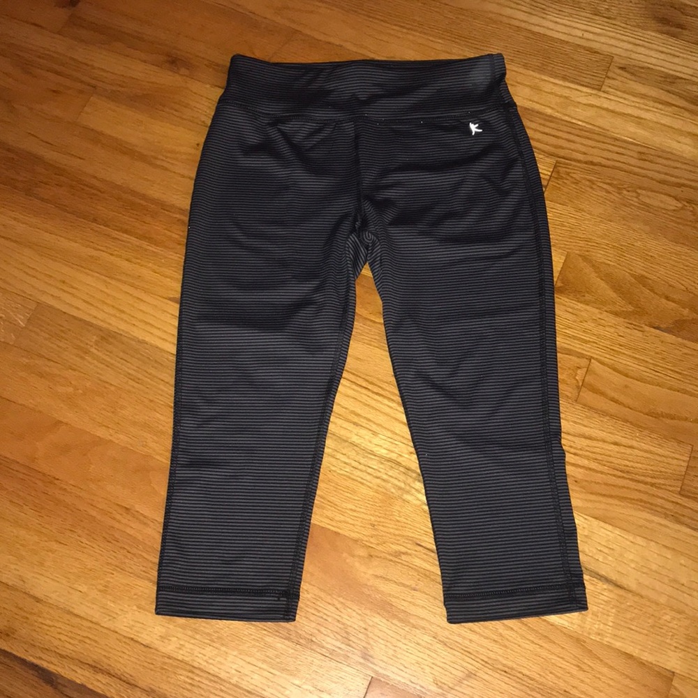 Fitted Capri leggings size small
